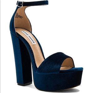 Steve Madden Gonzo Blue Velvet *Never Worn*